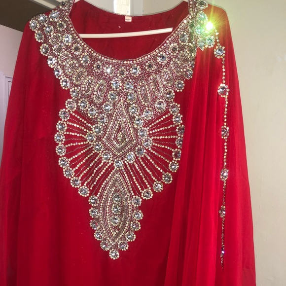 Red Kaftan dress, great for parties. - Picture 1 of 5